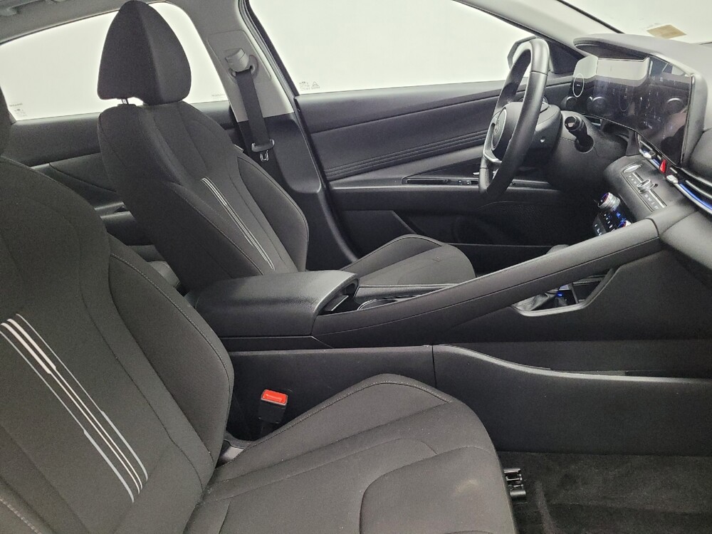 2025 Hyundai Elantra in Madison, TN 37115 - 18135299 21