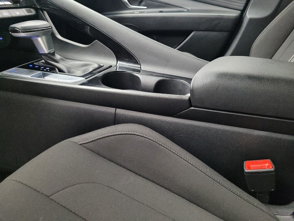 2025 Hyundai Elantra in Madison, TN 37115 - 18135299 26