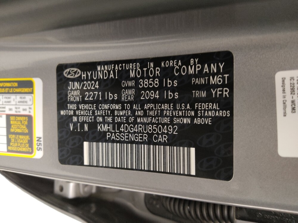 2024 Hyundai Elantra in Wichita, KS 67207 - 18135300 33