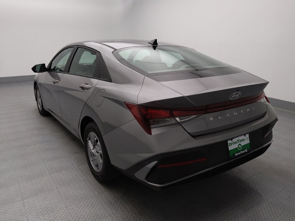 2024 Hyundai Elantra in Wichita, KS 67207 - 18135300 5