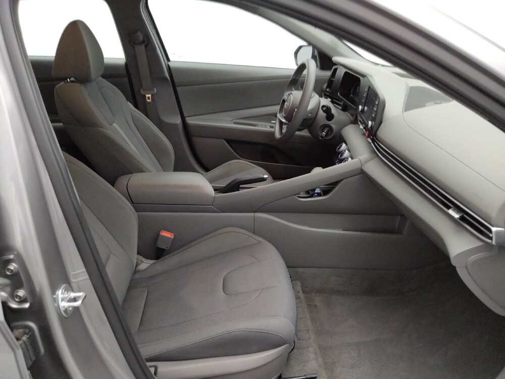 2024 Hyundai Elantra in Wichita, KS 67207 - 18135300 21