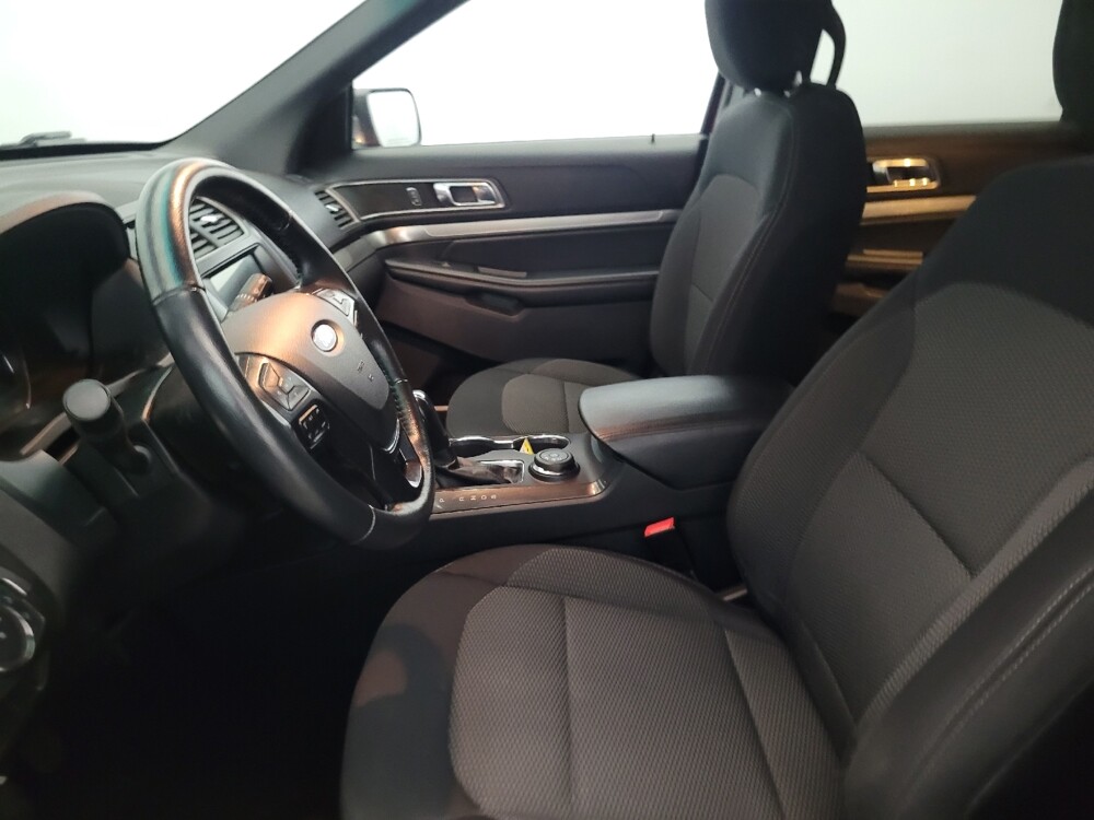 2019 Ford Explorer in Plymouth Meeting, PA 19462 - 18135304 17