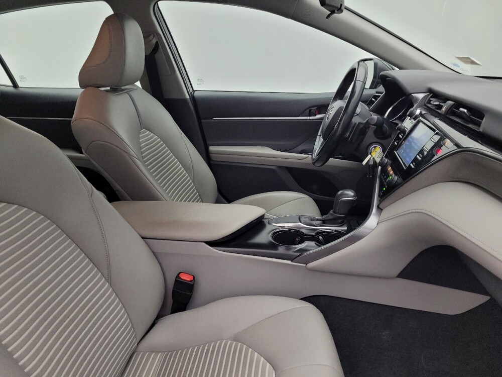 2019 Toyota Camry in Greenville, SC 29607 - 18135320 21