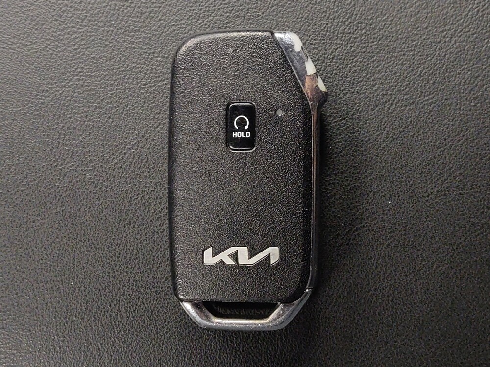 2022 Kia Sorento in San Antonio, TX 78238 - 18135325 32