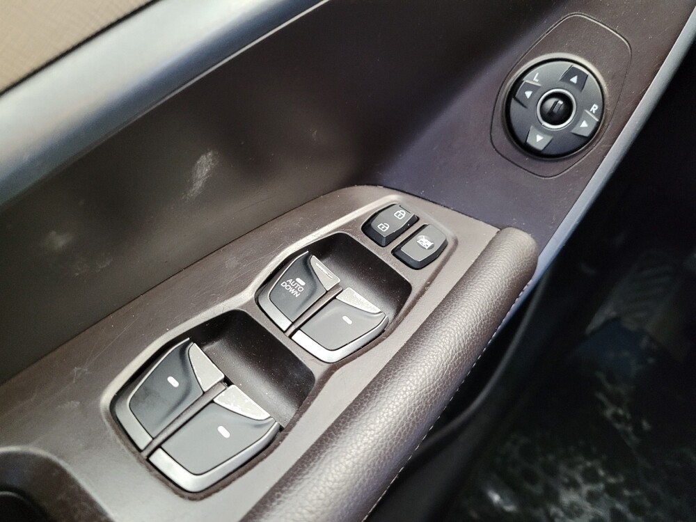 2018 Hyundai Santa Fe in Columbus, OH 43228 - 18135329 27