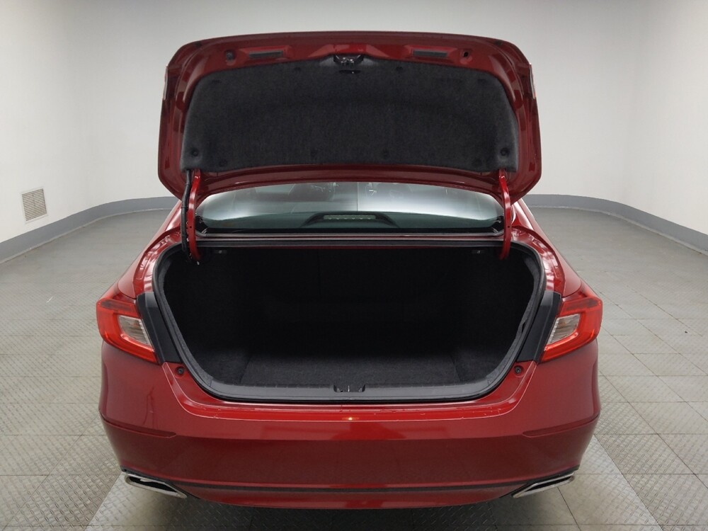 2018 Honda Accord in Highland, IN 46322 - 18135332 29