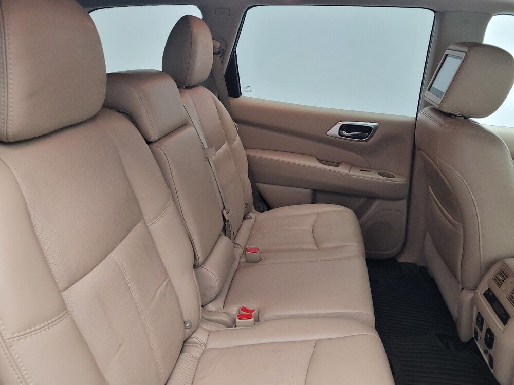 2018 Nissan Pathfinder in Columbia, SC 29210 - 18135337 19