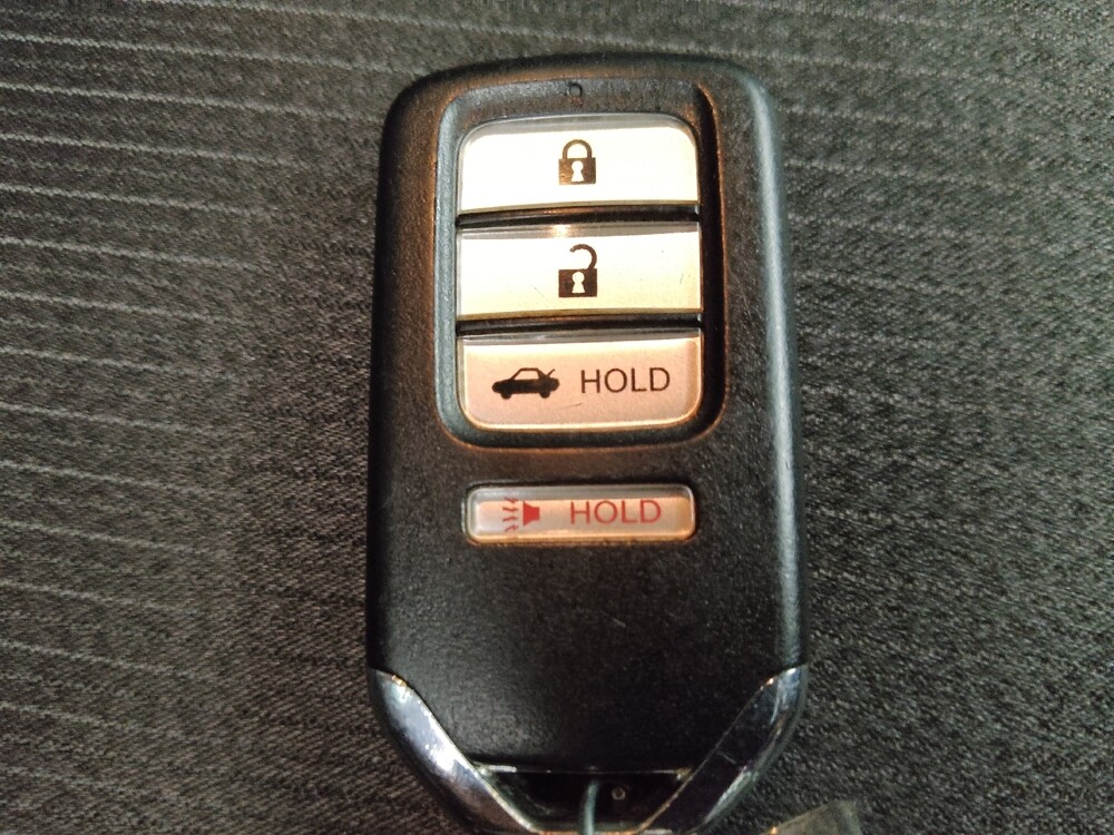 2018 Honda Accord in Des Moines, IA 50310 - 18135347 32