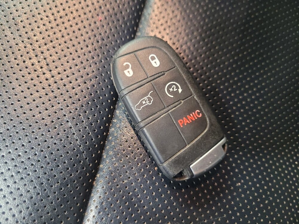 2017 Jeep Grand Cherokee in Tucson, AZ 85705 - 18135351 32