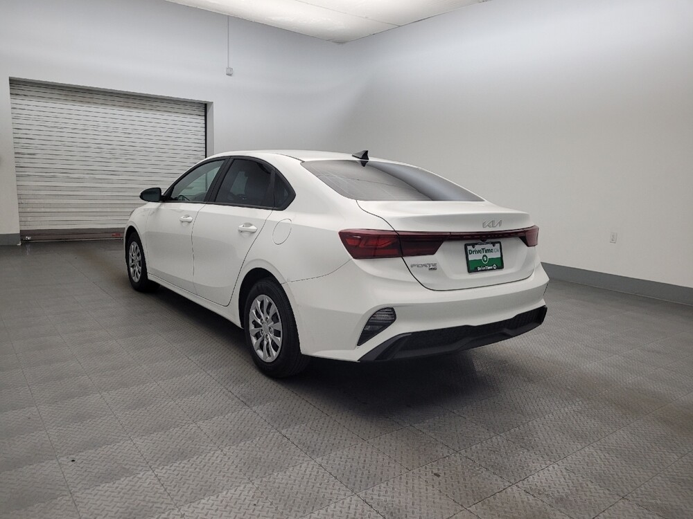 2024 Kia Forte in Mesa, AZ 85210 - 18135354 5