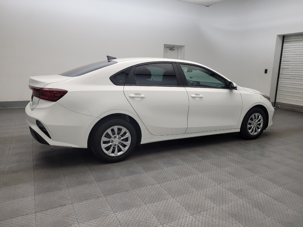 2024 Kia Forte in Mesa, AZ 85210 - 18135354 10