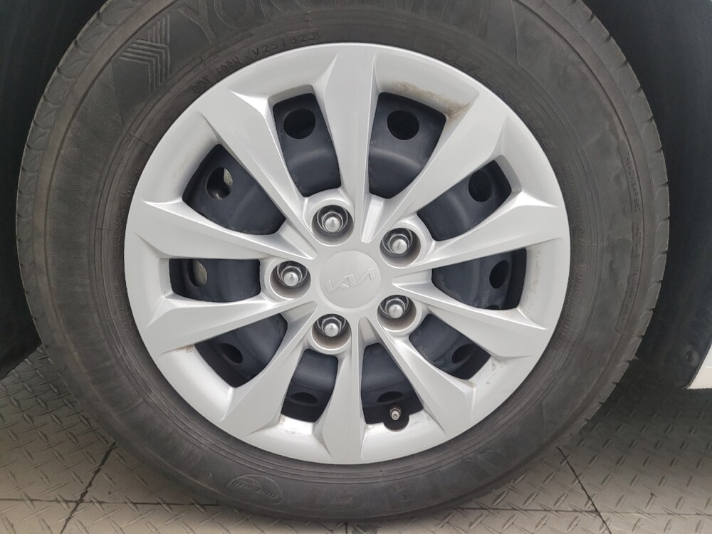 2024 Kia Forte in Mesa, AZ 85210 - 18135354 31