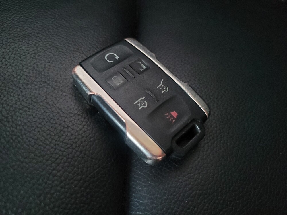 2019 Chevrolet Tahoe in Mesa, AZ 85210 - 18135355 32