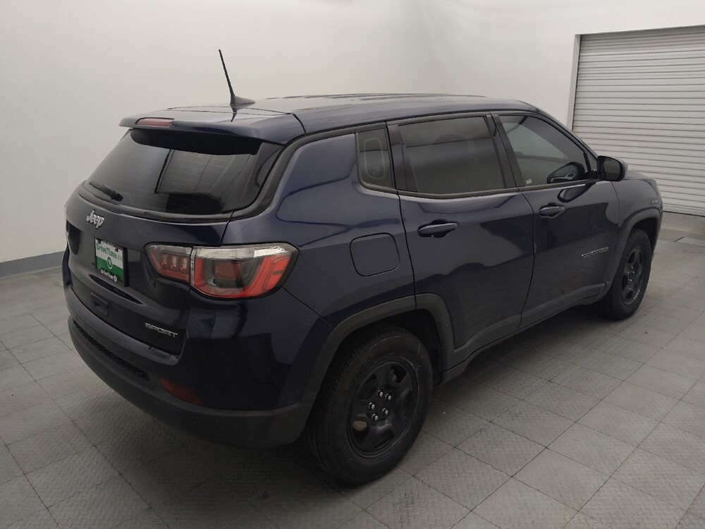 2018 Jeep Compass in Houston, TX 77060 - 18135373 9