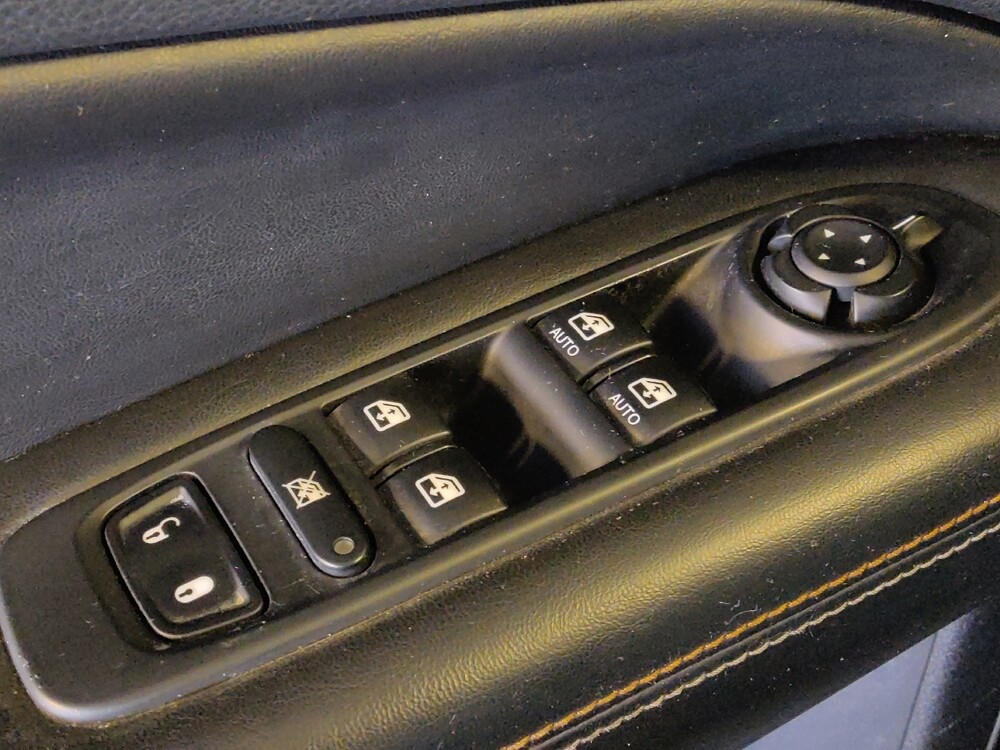 2018 Jeep Compass in Houston, TX 77060 - 18135373 27