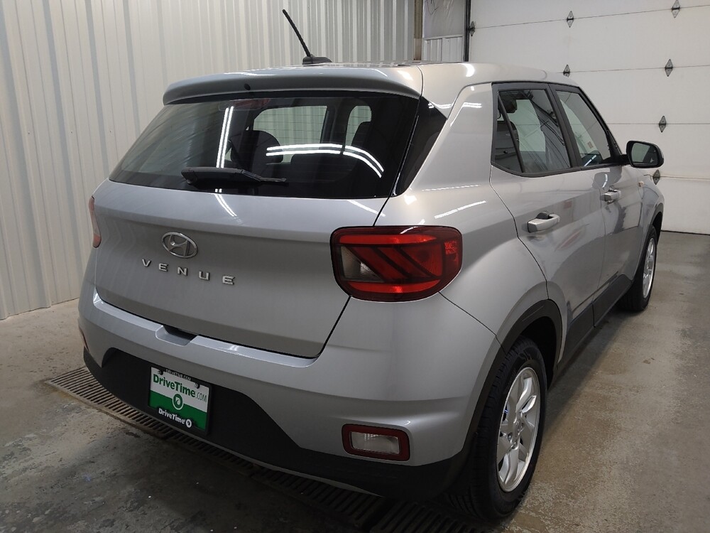 2023 Hyundai Venue in Fairfield, OH 45014 - 18135375 9