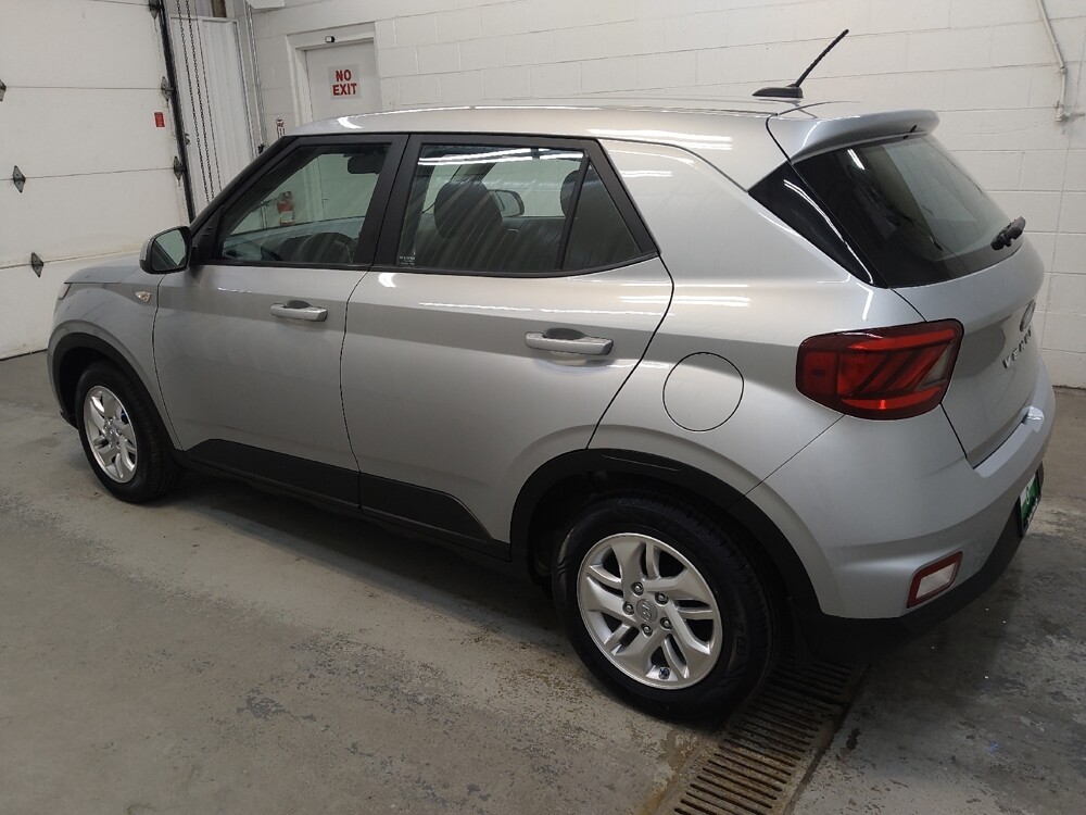 2023 Hyundai Venue in Fairfield, OH 45014 - 18135375 3