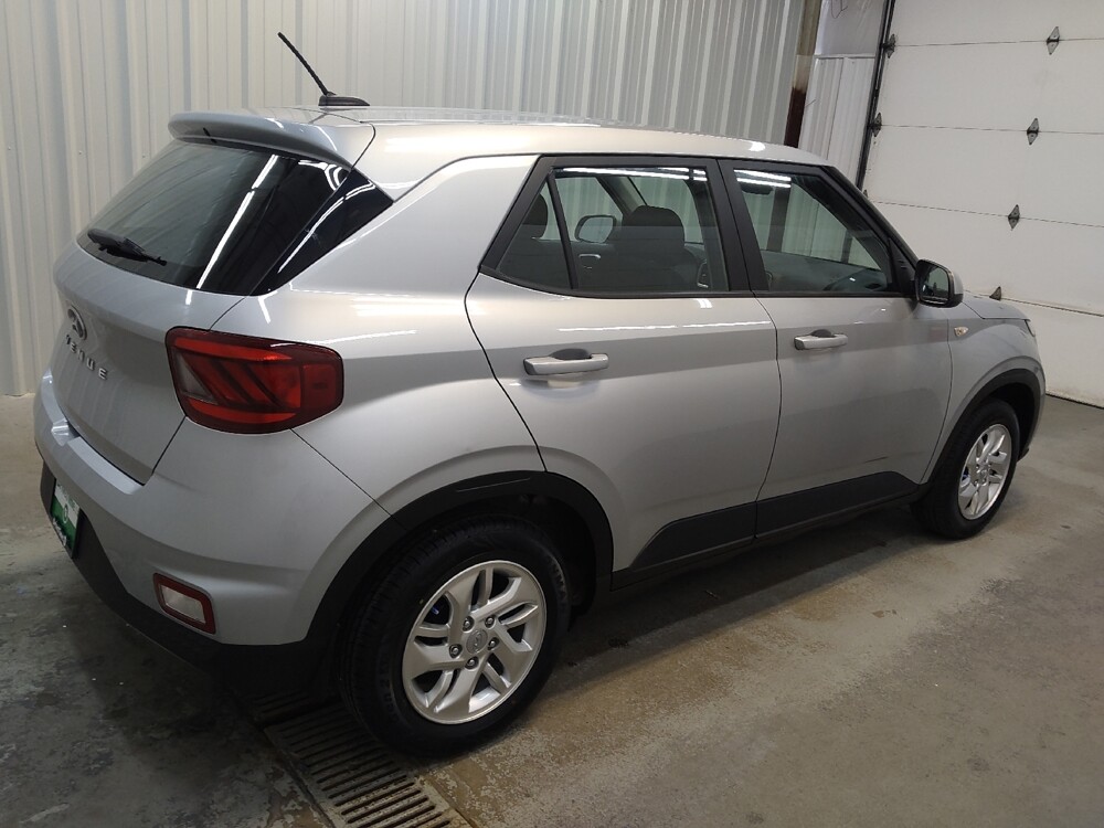 2023 Hyundai Venue in Fairfield, OH 45014 - 18135375 10