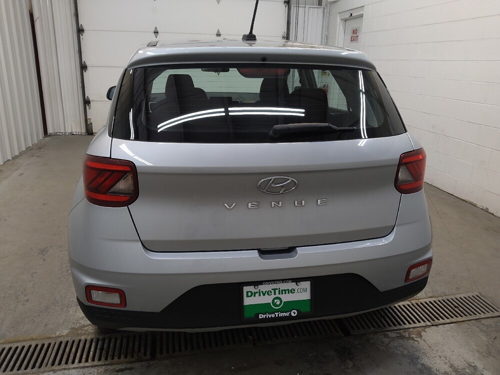 2023 Hyundai Venue in Fairfield, OH 45014 - 18135375 6