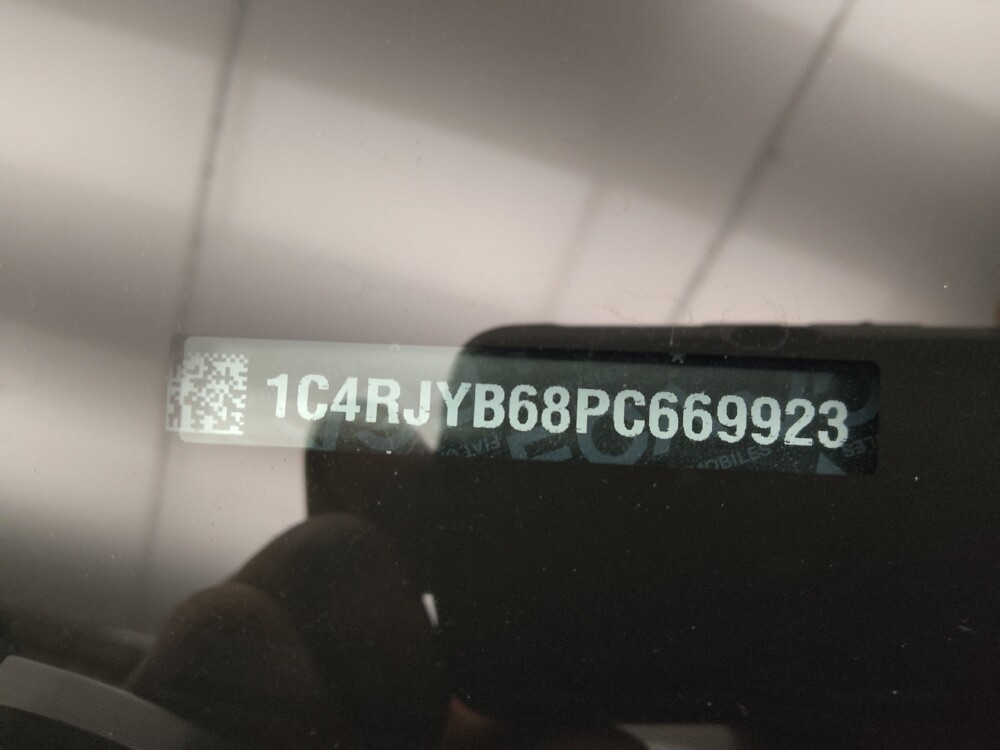 2023 Jeep Grand Cherokee in Lombard, IL 60148 - 18135376 33