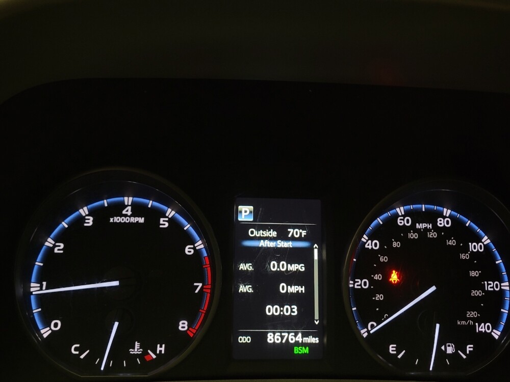 2018 Toyota RAV4 in Sacramento, CA 95821 - 18135378 23