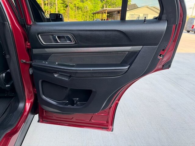 2019 Ford Explorer in Knoxville, TN 37920 - 18135380 10