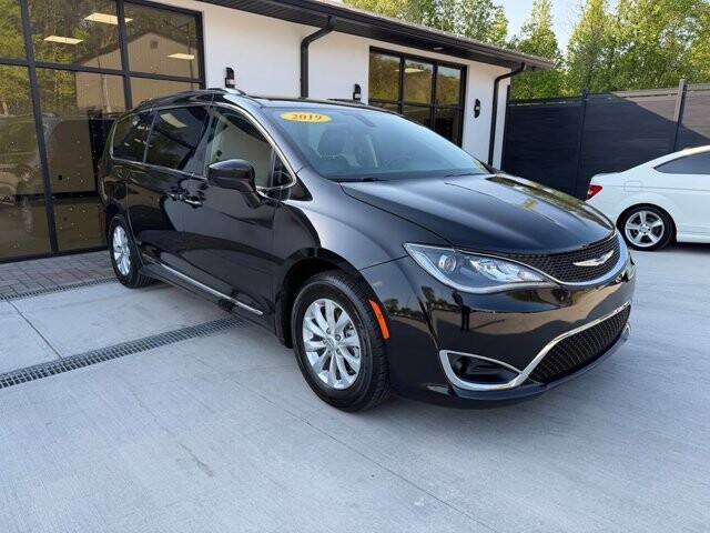 2019 Chrysler Pacifica in Knoxville, TN 37920 - 18135381