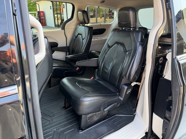 2019 Chrysler Pacifica in Knoxville, TN 37920 - 18135381 8
