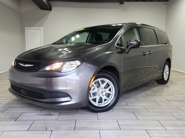 2023 Chrysler Voyager in Cinnaminson, NJ 08077 - 18135386