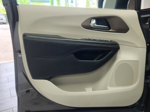 2023 Chrysler Voyager in Cinnaminson, NJ 08077 - 18135386 9