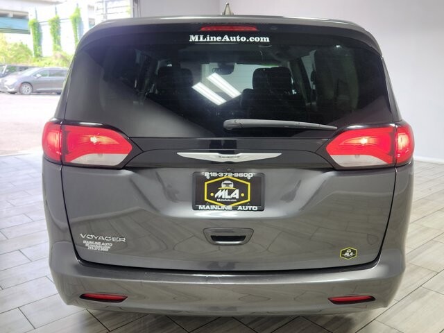 2023 Chrysler Voyager in Cinnaminson, NJ 08077 - 18135386 4
