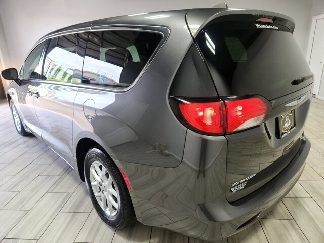 2023 Chrysler Voyager in Cinnaminson, NJ 08077 - 18135386 3