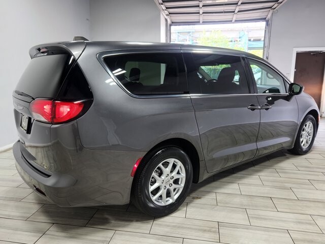 2023 Chrysler Voyager in Cinnaminson, NJ 08077 - 18135386 5