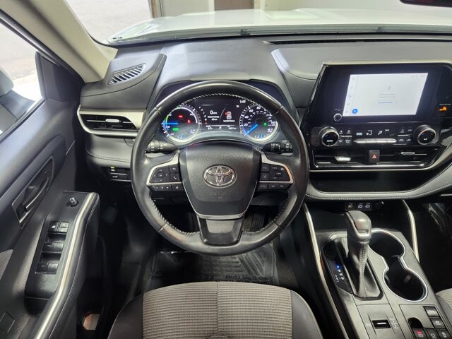 2023 Toyota Highlander in Cinnaminson, NJ 08077 - 18135390 17