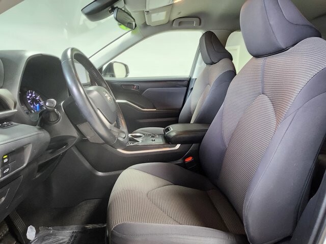 2023 Toyota Highlander in Cinnaminson, NJ 08077 - 18135390 11
