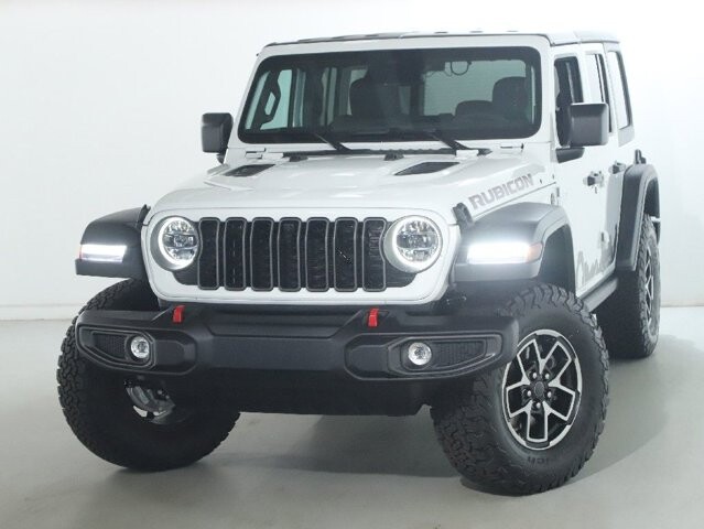 2026 Jeep Wrangler in Bedford, OH 44146 - 18135403 3