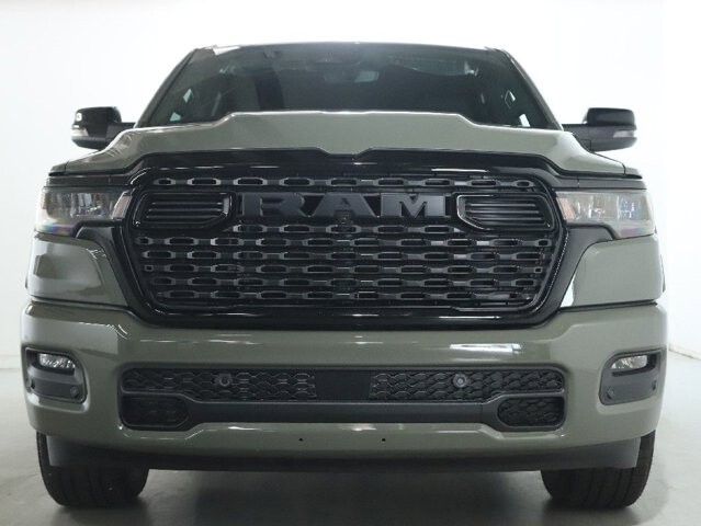 2026 RAM 1500 in Bedford, OH 44146 - 18135408 5