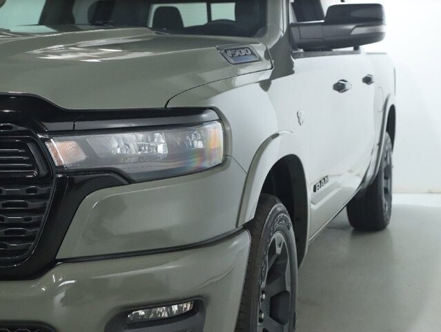 2026 RAM 1500 in Bedford, OH 44146 - 18135408 4