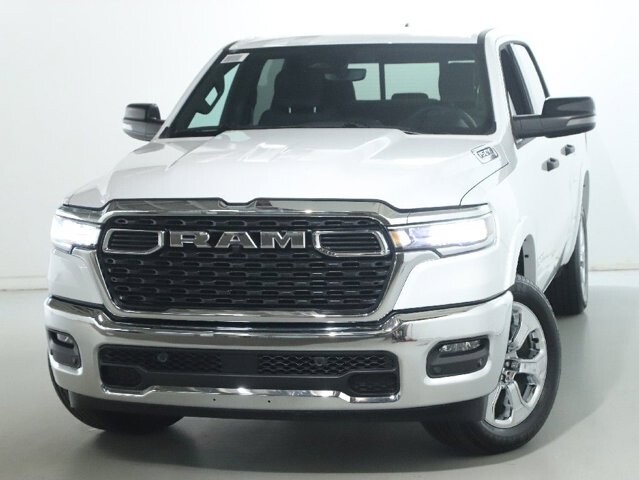 2026 RAM 1500 in Bedford, OH 44146 - 18135409 3