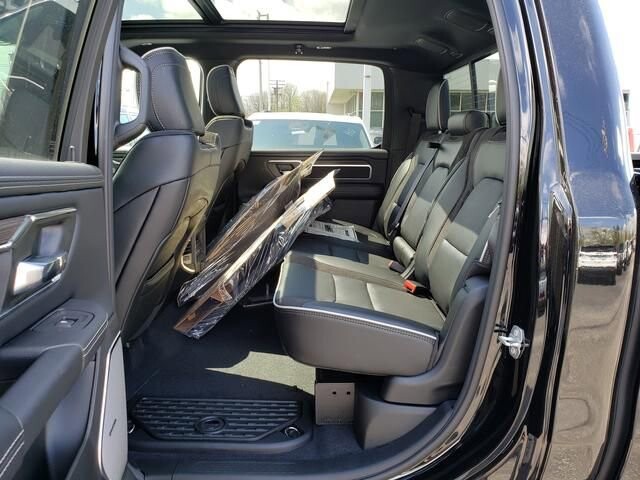2026 RAM 1500 in Bedford, OH 44146 - 18135411 8