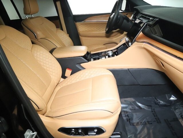 2025 Jeep Grand Cherokee in Bedford, OH 44146 - 18135413 37
