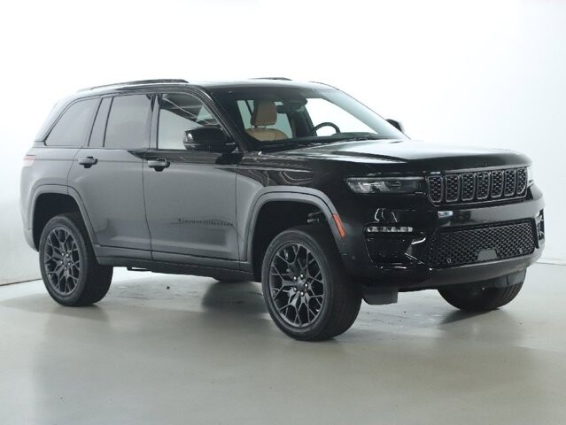 2025 Jeep Grand Cherokee in Bedford, OH 44146 - 18135413 9