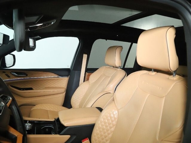 2025 Jeep Grand Cherokee in Bedford, OH 44146 - 18135413 21