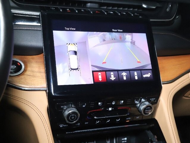 2025 Jeep Grand Cherokee in Bedford, OH 44146 - 18135413 32