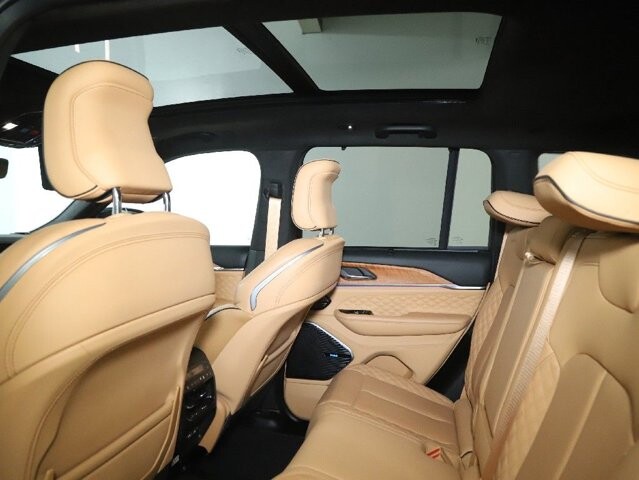 2025 Jeep Grand Cherokee in Bedford, OH 44146 - 18135413 15
