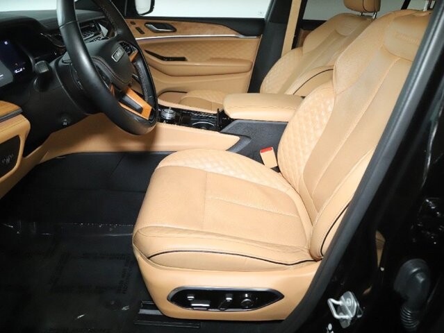 2025 Jeep Grand Cherokee in Bedford, OH 44146 - 18135413 19