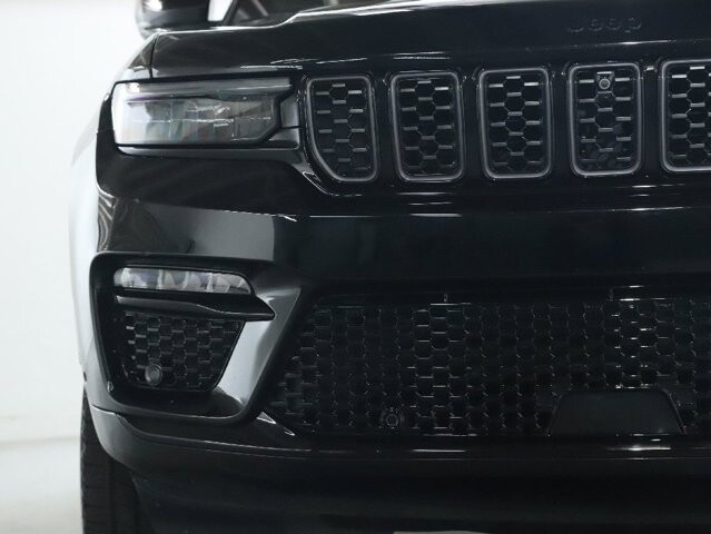 2025 Jeep Grand Cherokee in Bedford, OH 44146 - 18135413 6