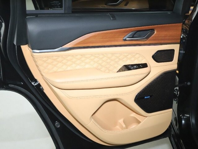 2025 Jeep Grand Cherokee in Bedford, OH 44146 - 18135413 13
