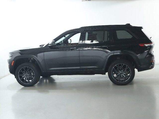 2025 Jeep Grand Cherokee in Bedford, OH 44146 - 18135413 41