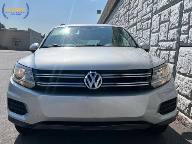 2017 Volkswagen Tiguan in Decatur, GA 30032 - 18135430 13